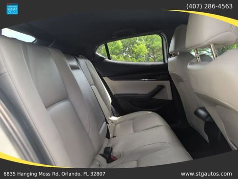 Used 2020 MAZDA MAZDA3 Hatchback w/ Preferred Package FWD image 21