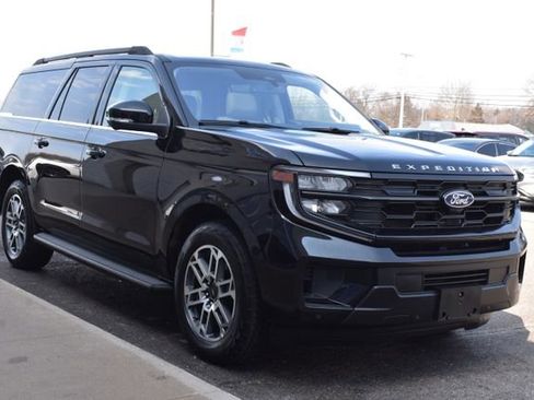 Used 2025 Ford Expedition Max Active AWD/4WD image 12