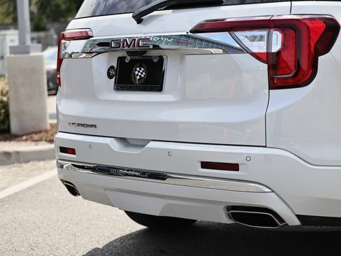 Used 2023 GMC Acadia Denali w/ Denali Technology Package FWD image 7