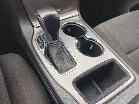 Used 2020 Jeep Grand Cherokee Laredo RWD image 15