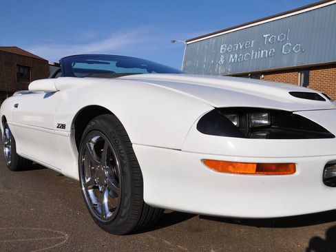 Used 1997 Chevrolet Camaro Z28 w/ Preferred Equipment Group 2 RWD image 6