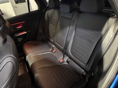 Used 2024 Mercedes-Benz GLC 300 4MATIC image 16