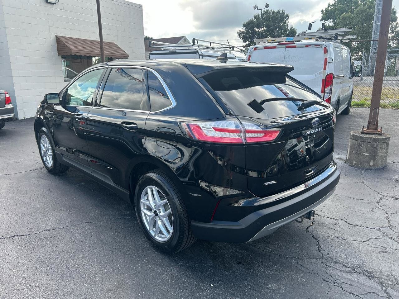 Used 2024 Ford Edge SEL w/ Convenience Package AWD/4WD image 7