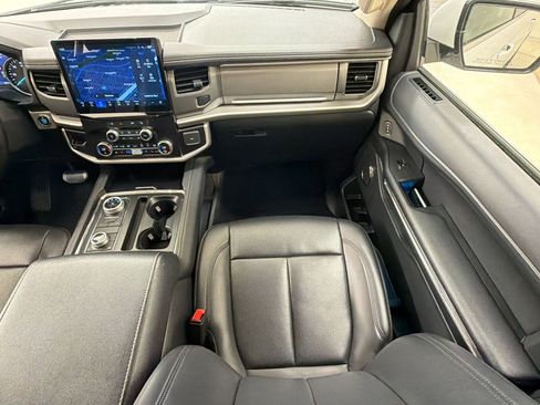 Certified 2024 Ford Expedition XLT AWD/4WD image 28