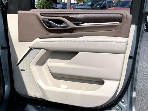 Used 2023 GMC Yukon Denali w/ Advanced Technology Package image 23