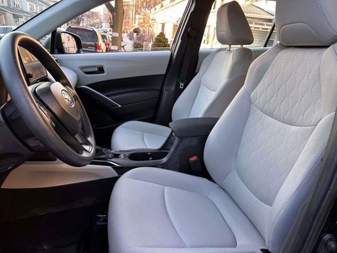 Certified 2024 Toyota Corolla Cross L image 15