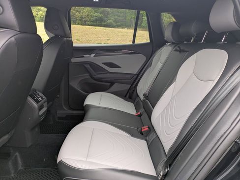 New 2026 Volkswagen Tiguan SE R-Line AWD/4WD image 13
