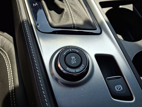 Used 2018 Chevrolet Corvette Stingray Coupe RWD image 27