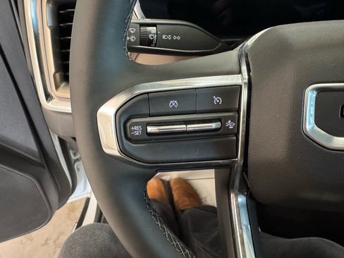 Used 2025 GMC Canyon Denali image 19