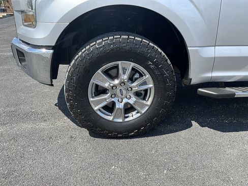 Used 2016 Ford F150 XLT w/ Equipment Group 302A Luxury AWD/4WD image 18