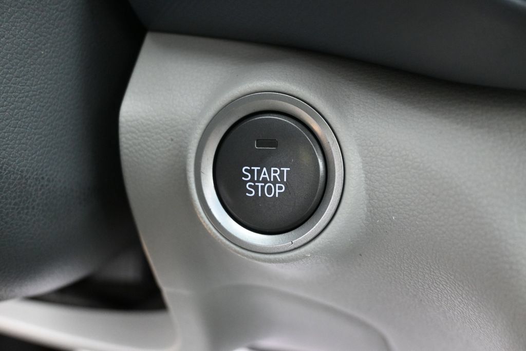 Used 2021 Hyundai Kona Ultimate FWD image 19