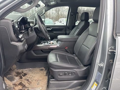 Used 2025 Chevrolet Silverado 3500 LTZ w/ LTZ Plus Package image 12