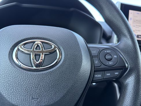 Certified 2025 Toyota RAV4 XLE FWD image 10