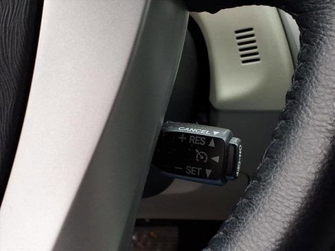 Used 2013 Toyota Prius V Five image 22