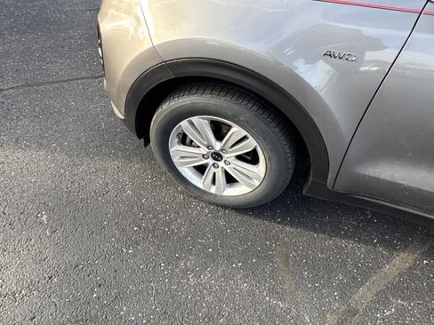 Used 2018 Kia Sportage LX image 8
