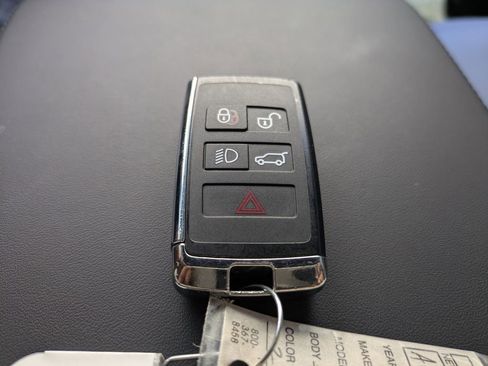 Used 2025 Land Rover Range Rover Sport Dynamic SE image 33