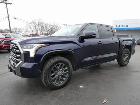 Used 2022 Toyota Tundra Platinum w/ Advanced Package image 10