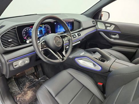 Used 2025 Mercedes-Benz GLE 450e 4MATIC image 9