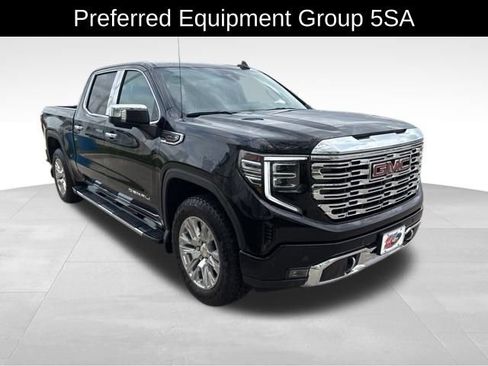 Used 2024 GMC Sierra 1500 Denali w/ Technology Package AWD/4WD image 4