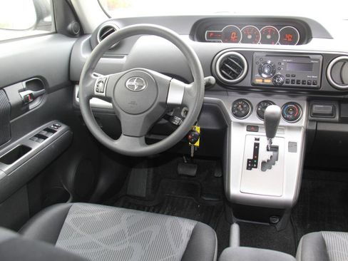 Used 2012 Scion xB image 9