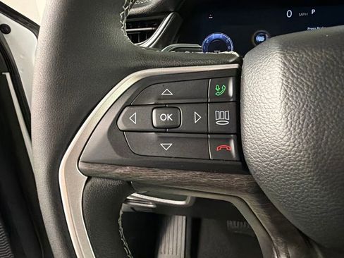 Used 2025 Jeep Grand Cherokee L Limited w/ Luxury Tech Group II AWD/4WD image 19