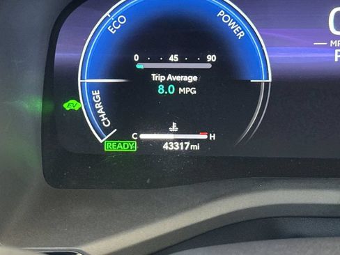 Used 2025 Toyota Camry XLE FWD image 30