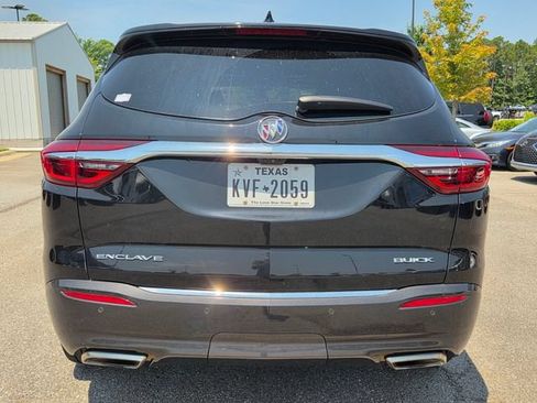 Used 2018 Buick Enclave Avenir FWD image 4