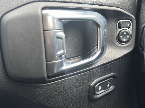 Used 2022 Jeep Wrangler Unlimited Rubicon 4xe image 17