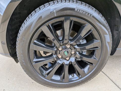 Used 2017 Land Rover Range Rover HSE AWD/4WD image 16