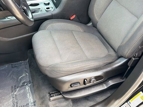 Used 2021 Chevrolet Traverse LT AWD/4WD image 21