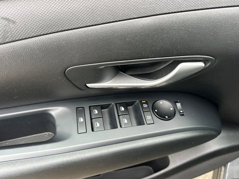 Used 2025 Hyundai Tucson SEL FWD image 12