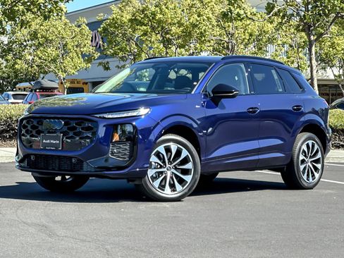 New 2026 Audi Q3 quattro 2.0T AWD/4WD image 1