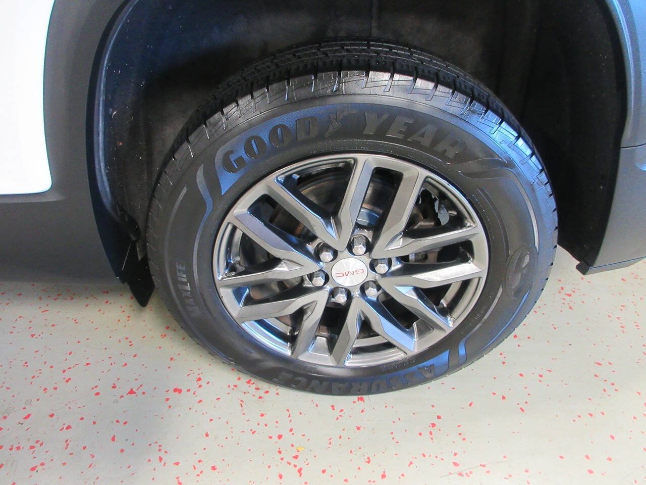 Used 2019 GMC Acadia SLT AWD/4WD image 30