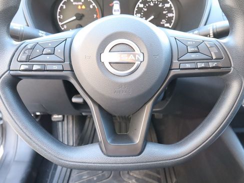 Used 2024 Nissan Altima 2.5 S FWD image 10