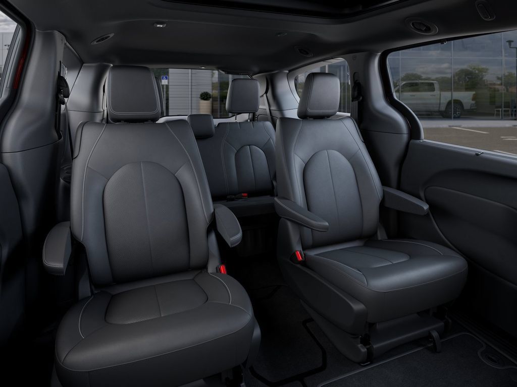 New 2026 Chrysler Pacifica Select AWD/4WD image 16