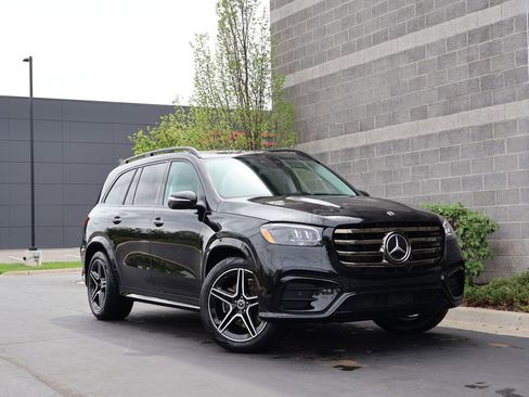 New 2026 Mercedes-Benz GLS 450 4MATIC image 1