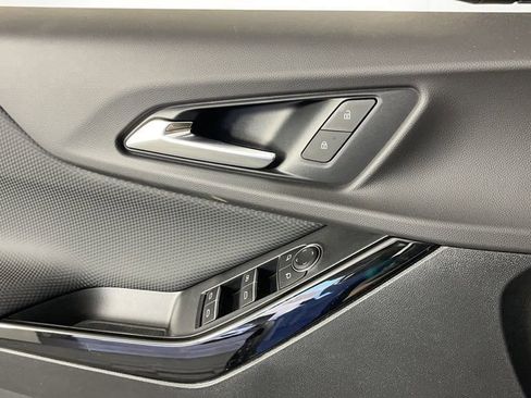 New 2025 Chevrolet Equinox RS image 31