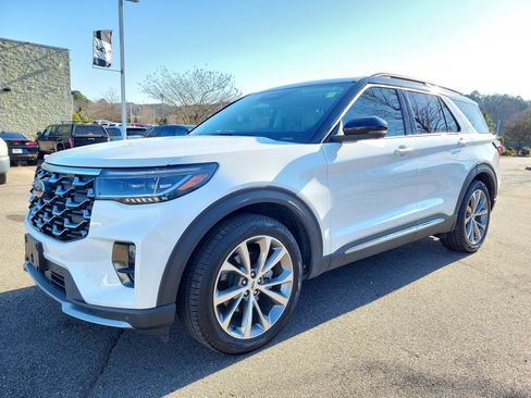 Used 2025 Ford Explorer Platinum w/ Ultimate Package image 22