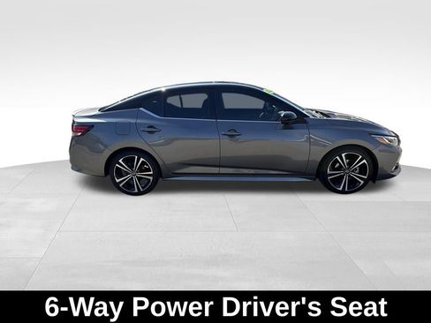 Used 2020 Nissan Sentra SR w/ Premium Package image 7
