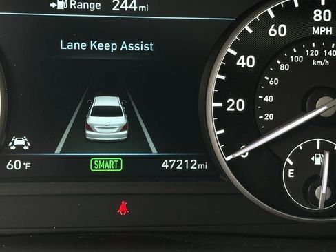 Used 2017 Genesis G90 5.0 Ultimate image 25