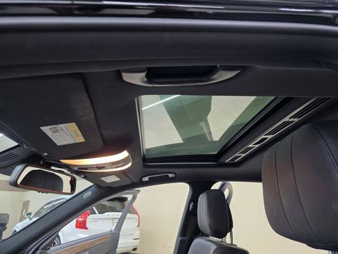 Used 2011 Mercedes-Benz E 550 Sedan image 37