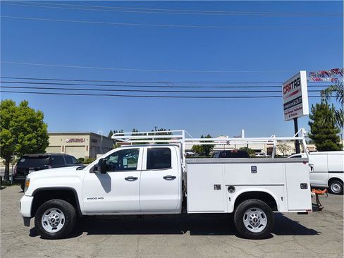 Used 2015 GMC Sierra 2500 2WD Double Cab w/ Sierra Convenience Package image 17