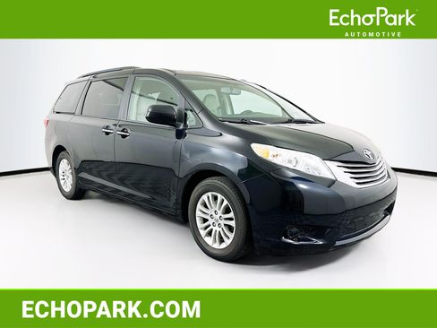 Used 2015 Toyota Sienna XLE FWD image 1