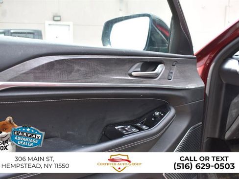 Used 2022 Jeep Grand Cherokee Overland w/ Luxury Tech Group IV AWD/4WD image 10