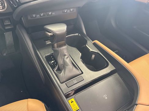 Certified 2025 Lexus ES 350 w/ Premium Package image 25