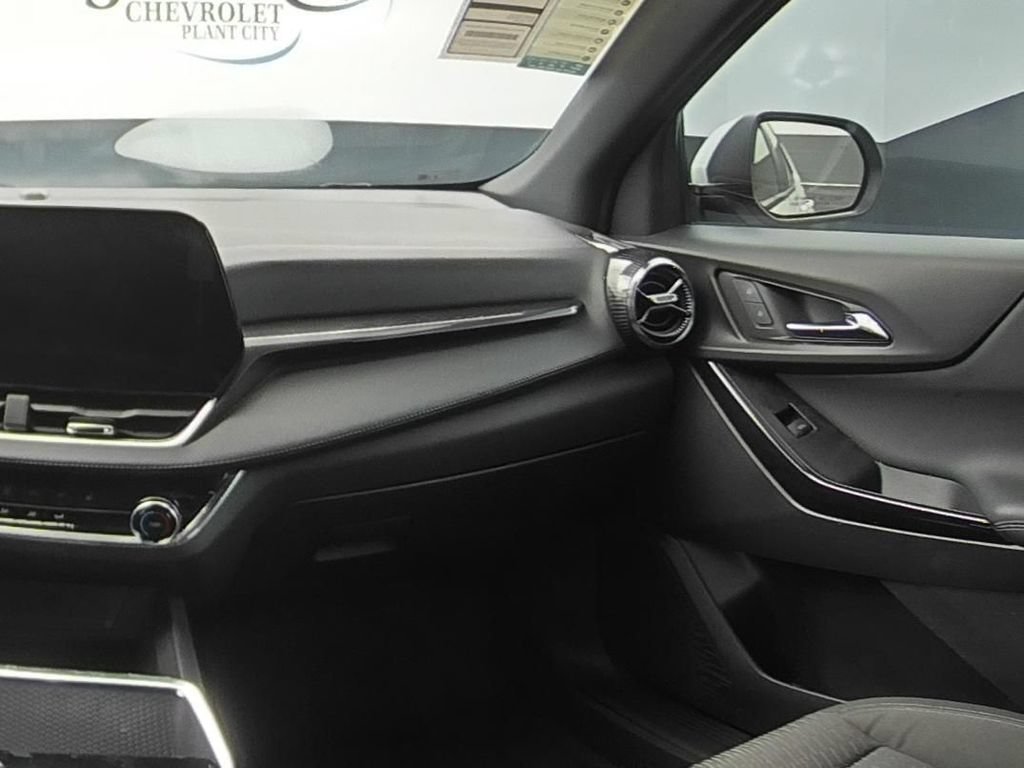 Certified 2025 Chevrolet Equinox LT w/ Safety and Technology Package FWD image 15