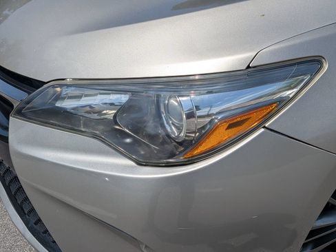 Used 2016 Toyota Camry SE FWD image 6