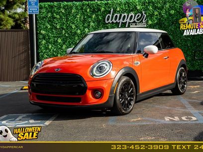 Used 2021 MINI Cooper 2-Door Hardtop w/ 6.5" Touchscreen Package
