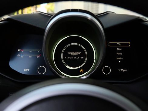 Used 2019 Aston Martin DBS Superleggera image 6