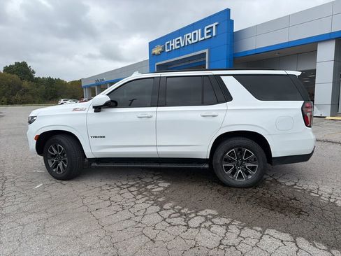 Used 2022 Chevrolet Tahoe Z71 w/ Luxury Package AWD/4WD image 8